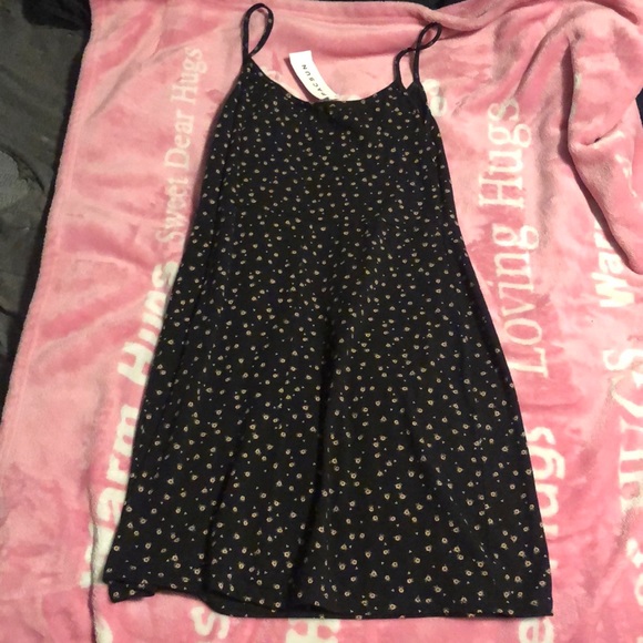 Brand New Brandy Melville Black Dress With Flowers - Picture 7 of 8
